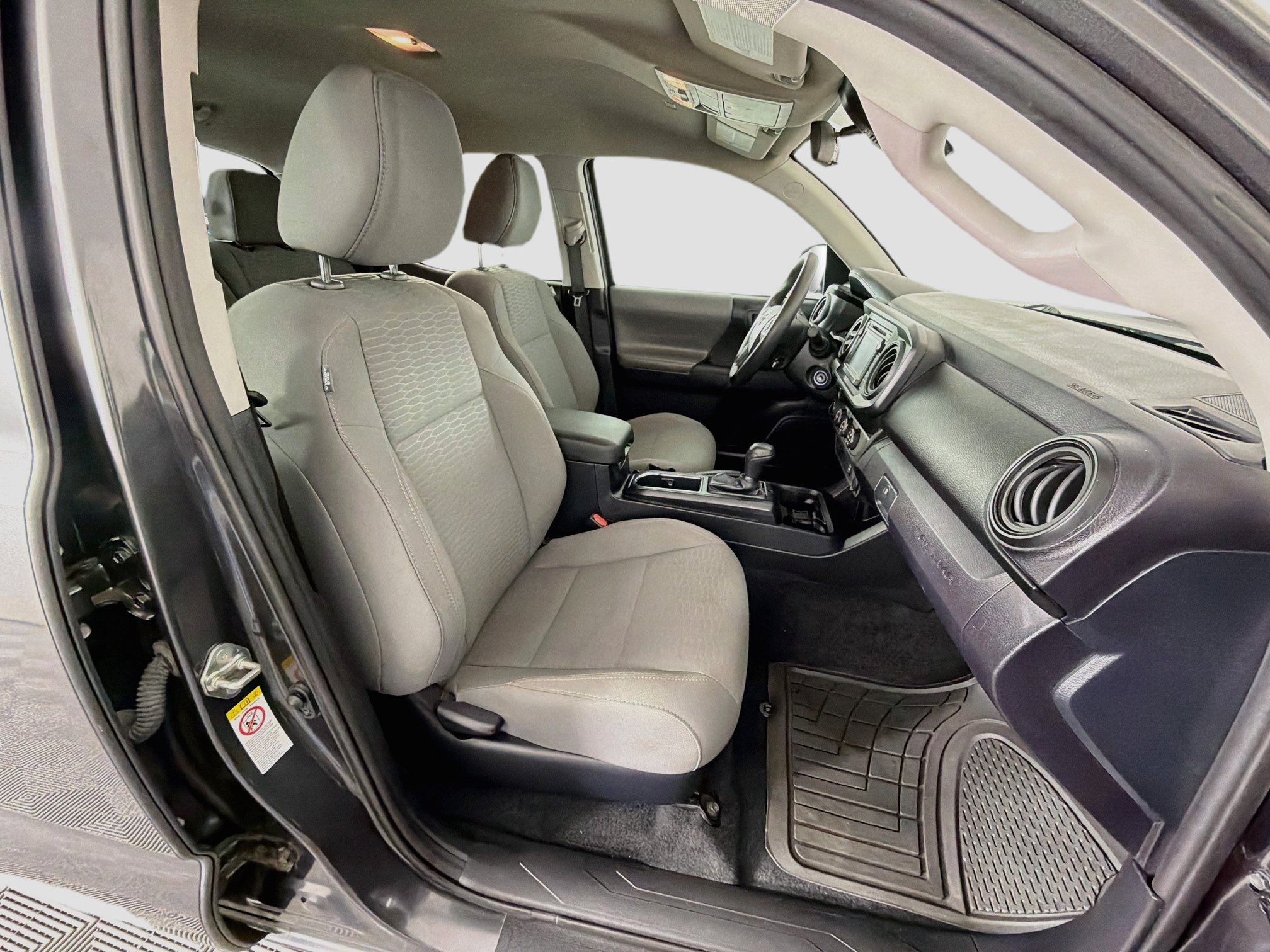 Used 2019 Toyota Tacoma SR w/ SR Convenience Package AWD/4WD image 29