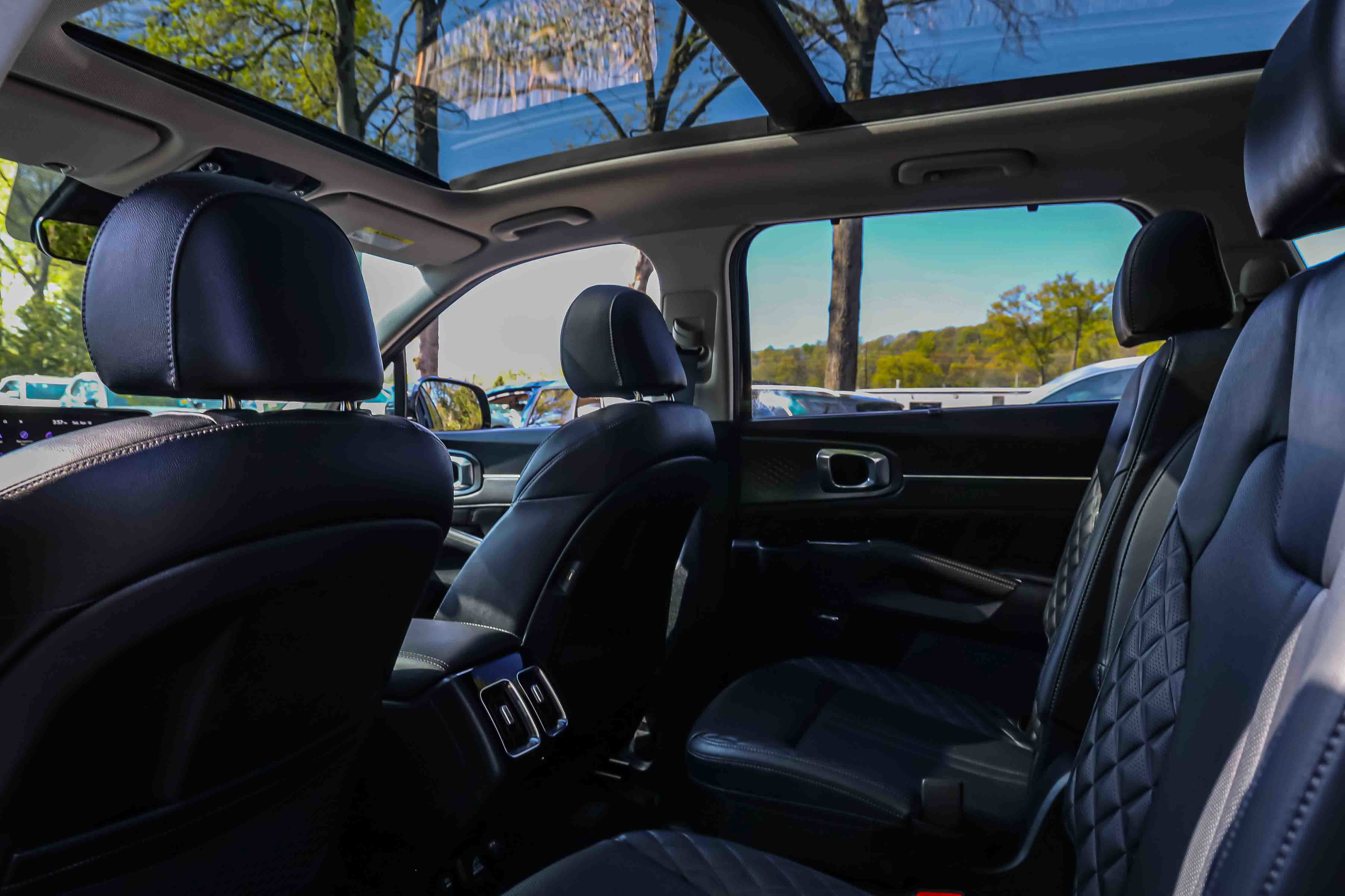 Certified 2023 Kia Sorento SX image 22