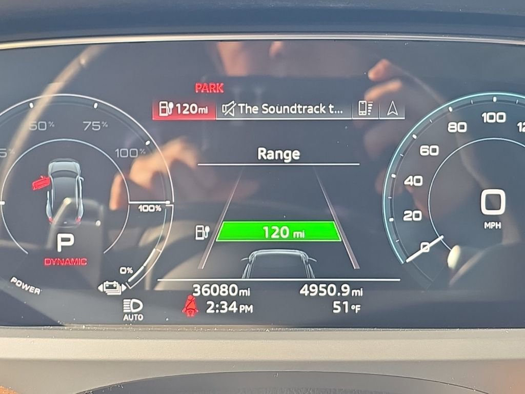 Used 2022 Audi e-tron GT Premium Plus image 14