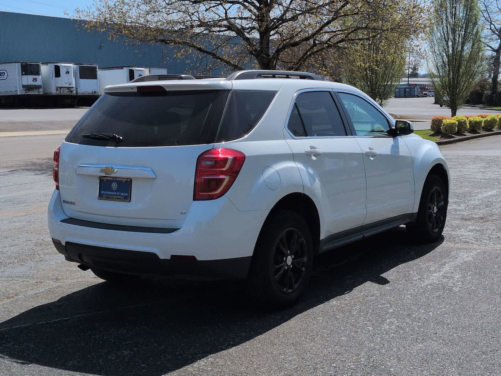 Used 2017 Chevrolet Equinox LT w/ Convenience Package FWD image 6