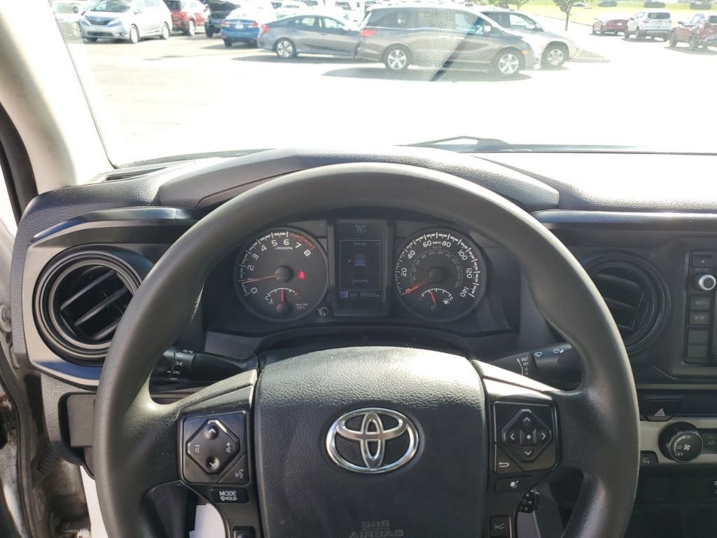Used 2019 Toyota Tacoma SR image 12