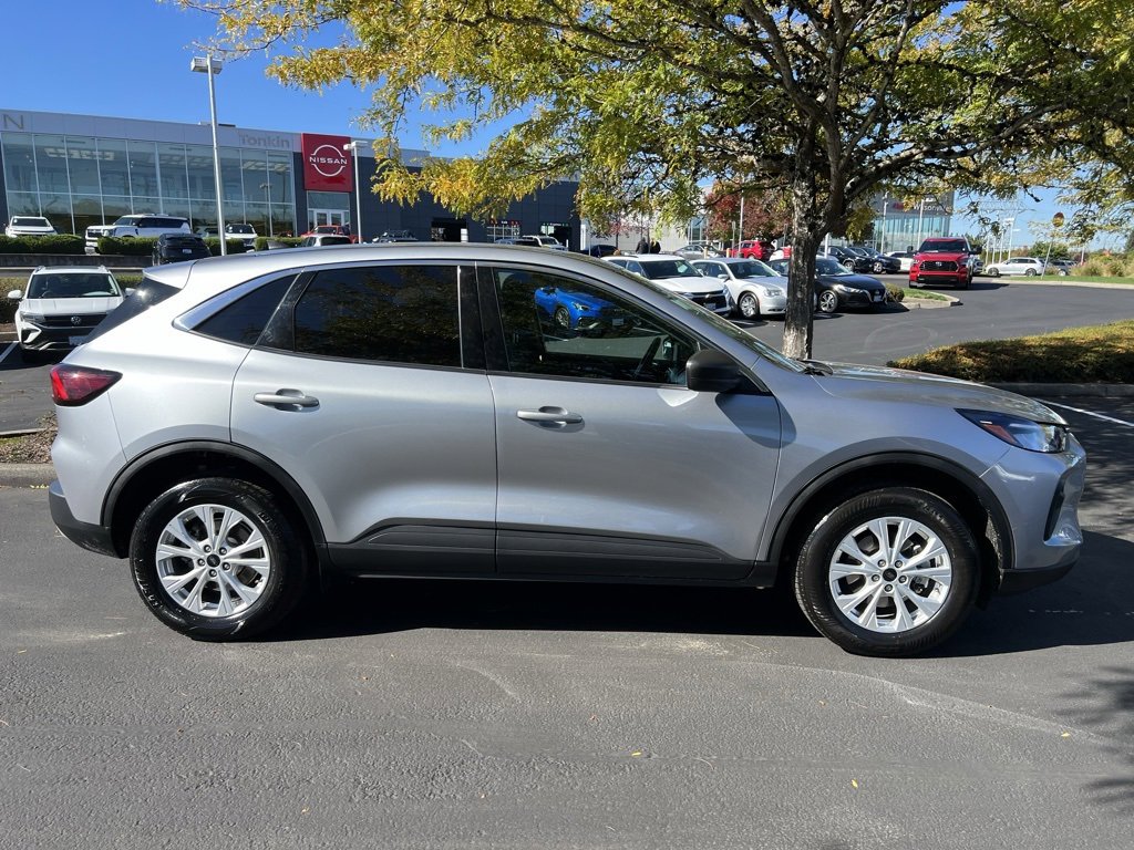 Used 2024 Ford Escape Active image 11