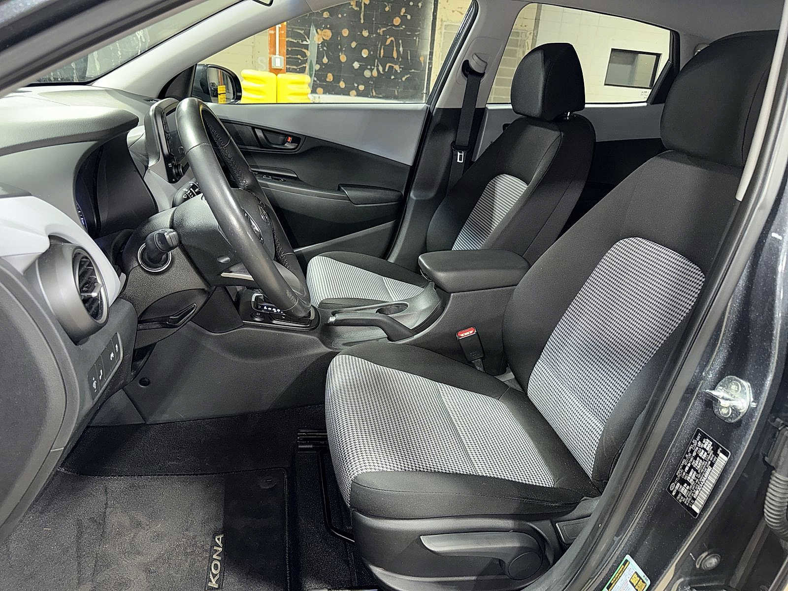 Used 2021 Hyundai Kona SEL AWD/4WD image 15