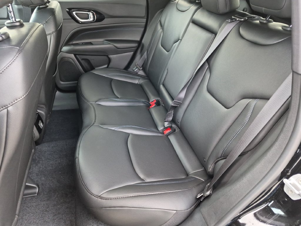 New 2026 Jeep Compass Limited AWD/4WD image 17