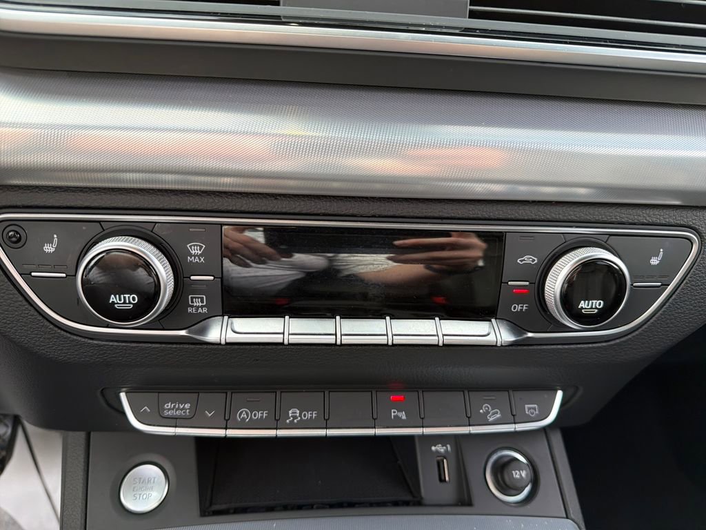 Used 2025 Audi Q5 2.0T Premium image 32