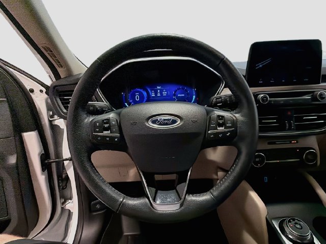 Used 2020 Ford Escape Titanium AWD/4WD image 12