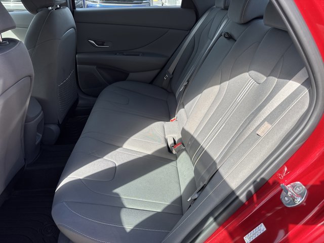 Used 2024 Hyundai Elantra SEL w/ Convenience Package image 13
