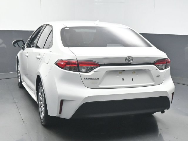 Used 2024 Toyota Corolla LE FWD image 6