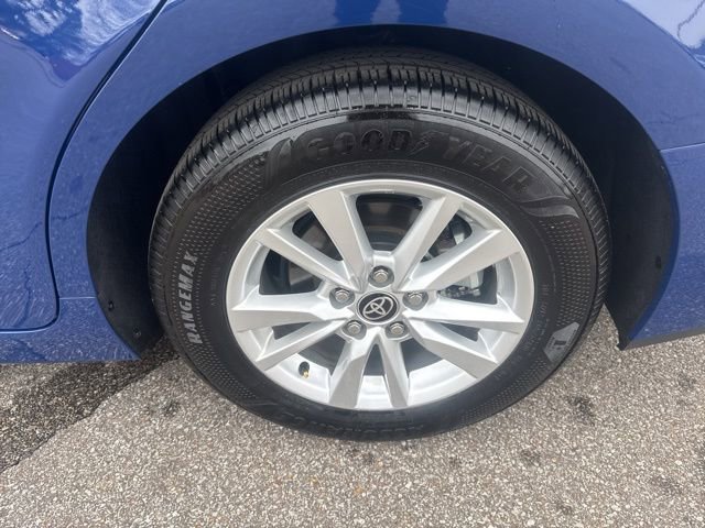 Used 2025 Toyota Camry LE image 12