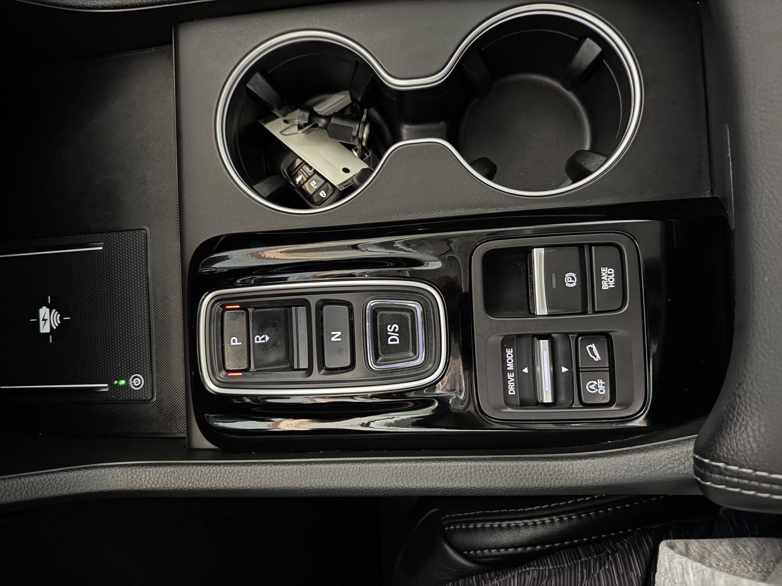 Used 2025 Honda Pilot Touring image 17