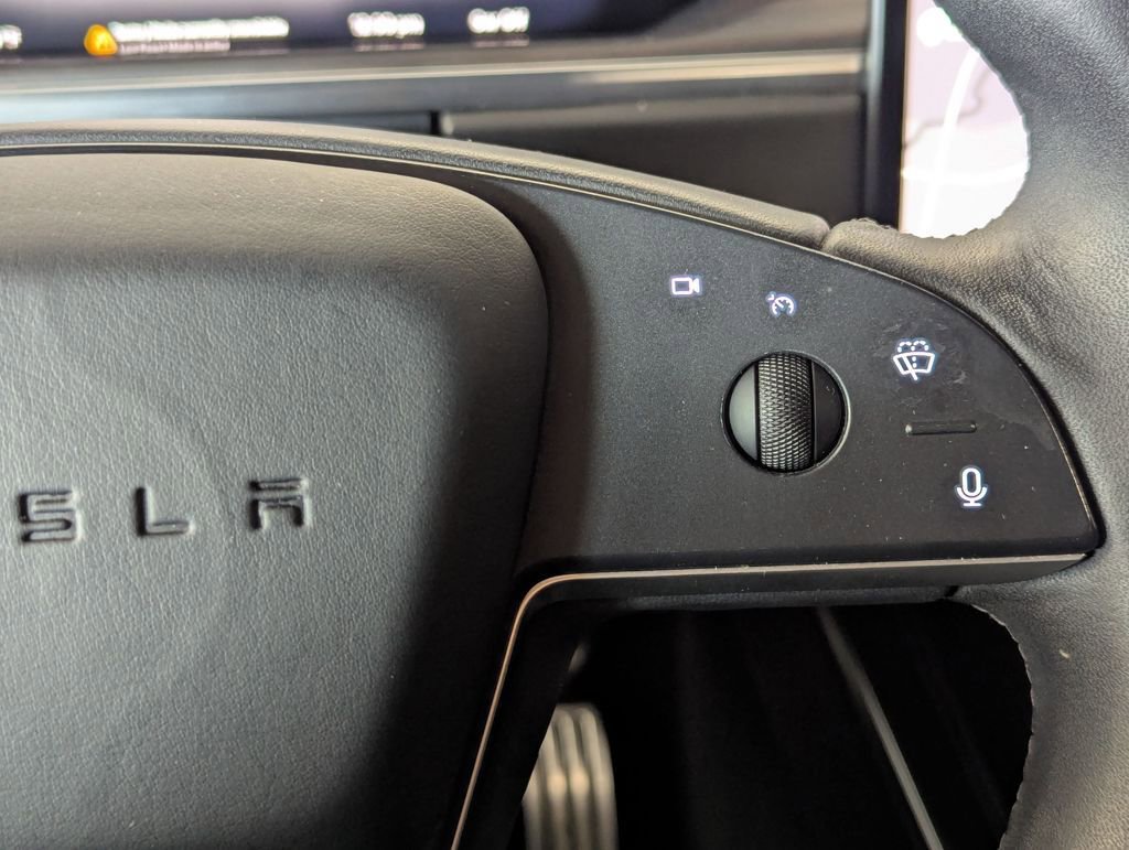 Used 2024 Tesla Model X image 38