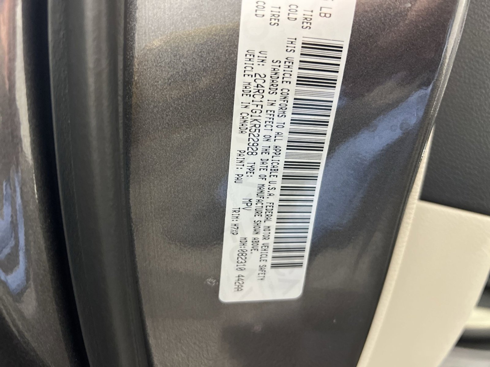 Used 2019 Chrysler Pacifica Touring Plus w/ Tire & Wheel Group FWD image 32