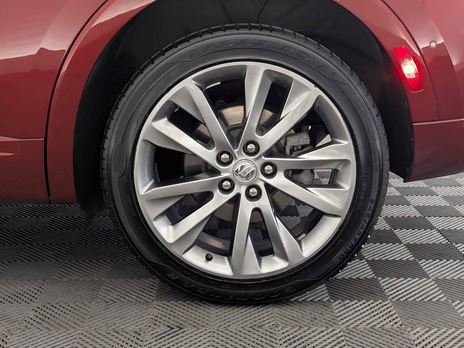Used 2022 Buick Envision Avenir w/ Technology Package II image 14