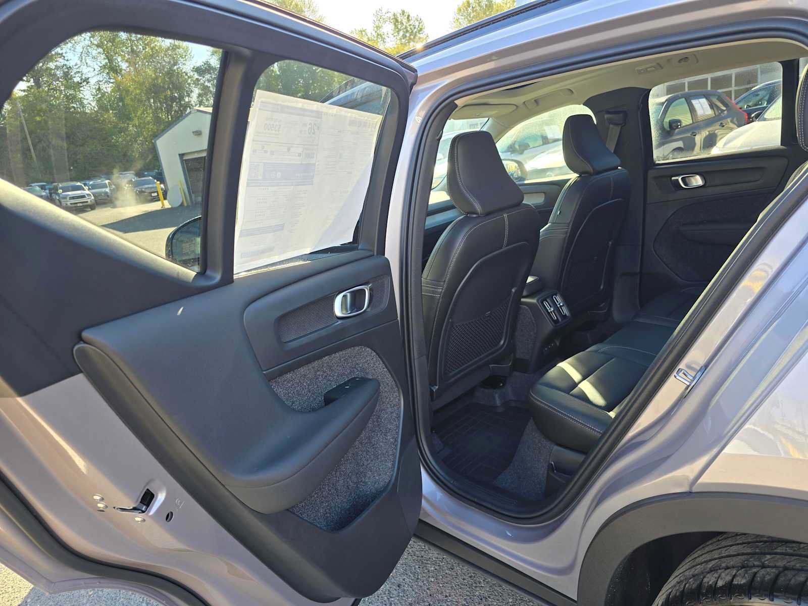 New 2026 Volvo XC40 B5 Plus w/ Protection Package Premier AWD/4WD image 24