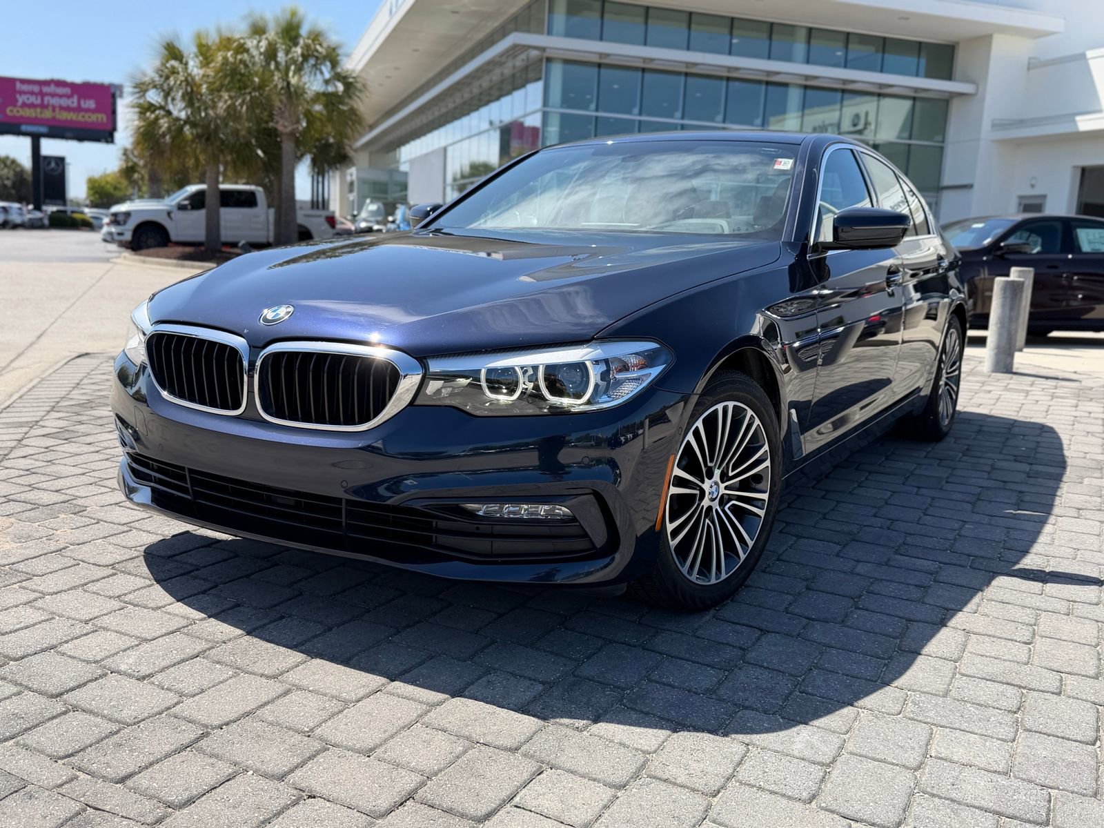 Used 2017 BMW 530i image 1