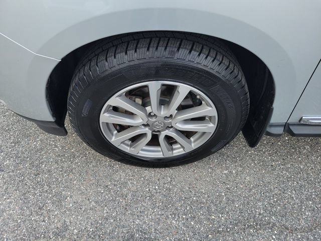 Used 2016 Nissan Pathfinder SL w/ SL Tech Package FWD image 5