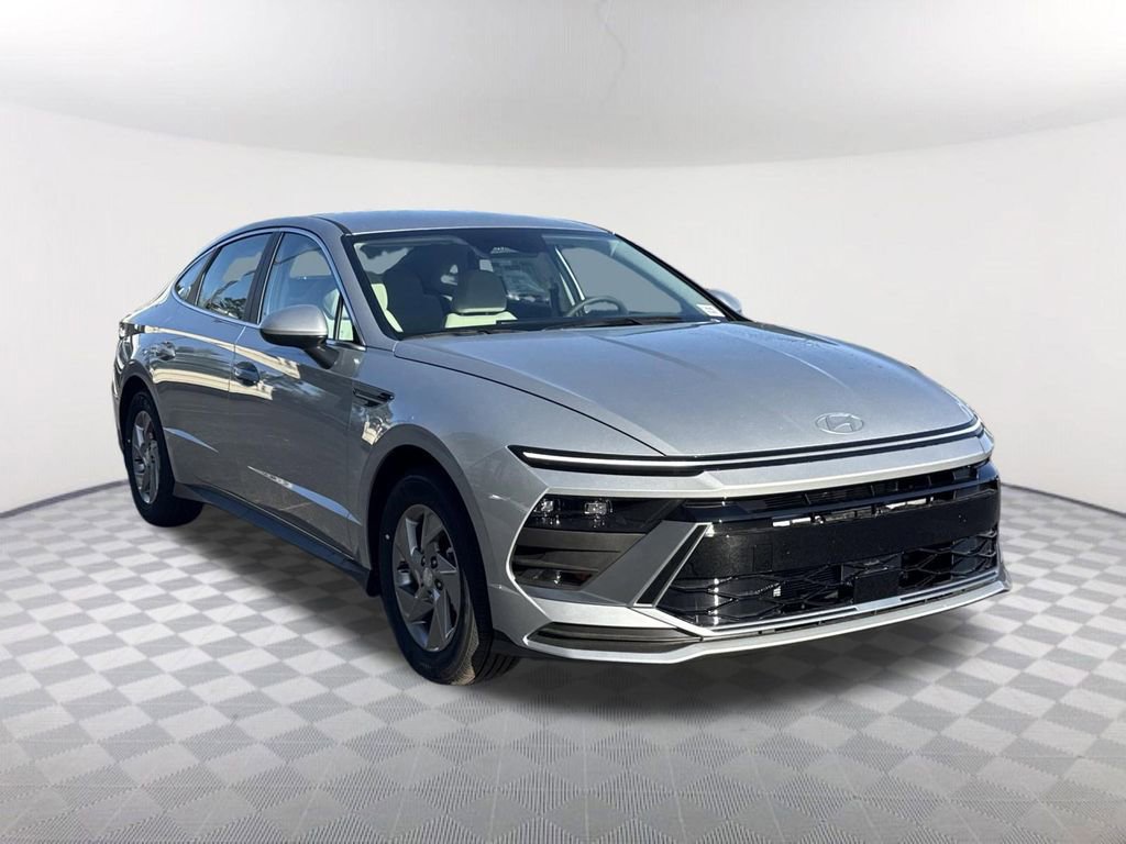 New 2026 Hyundai Sonata SE FWD image 3