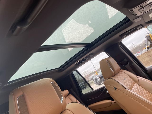 Used 2023 Cadillac Escalade Premium Luxury image 45