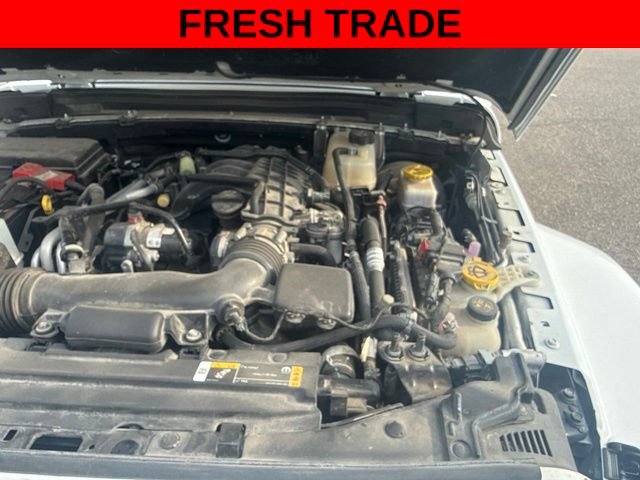 Used 2022 Jeep Wrangler Unlimited Sahara AWD/4WD image 19