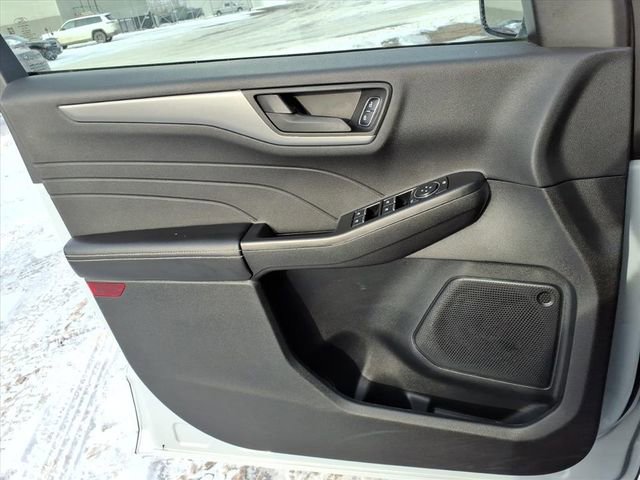 Used 2025 Ford Escape Active image 10