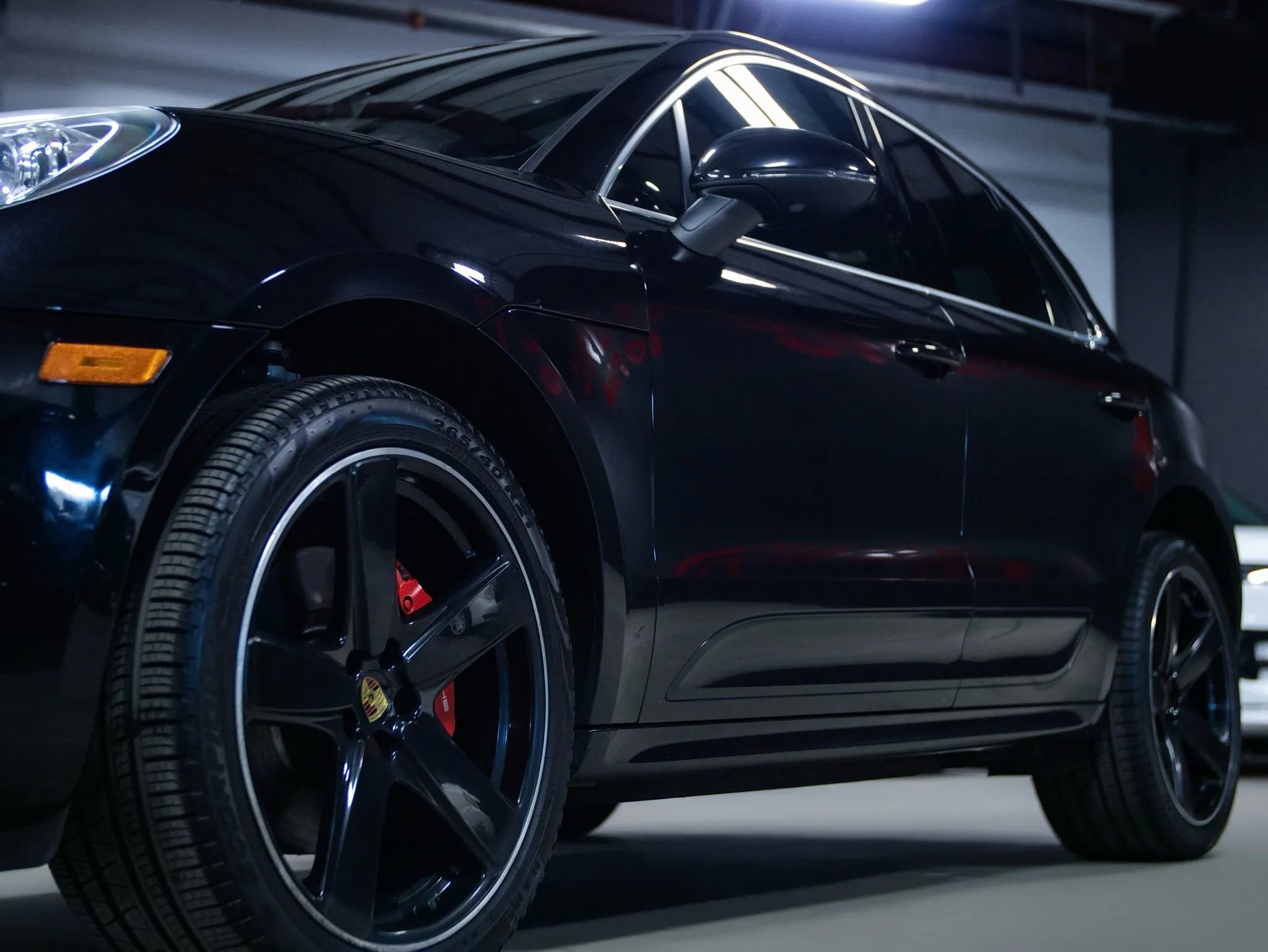 Used 2017 Porsche Macan Turbo image 7