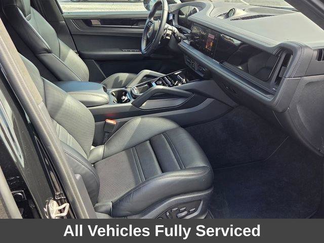 Used 2025 Porsche Cayenne GTS image 15