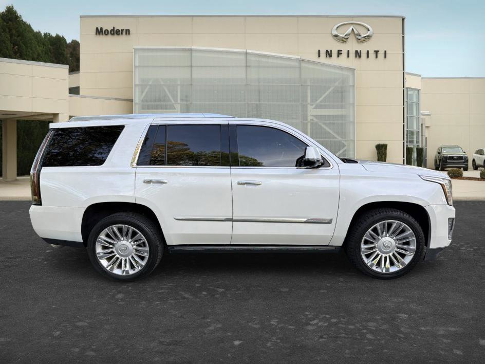 Used 2016 Cadillac Escalade Platinum image 4