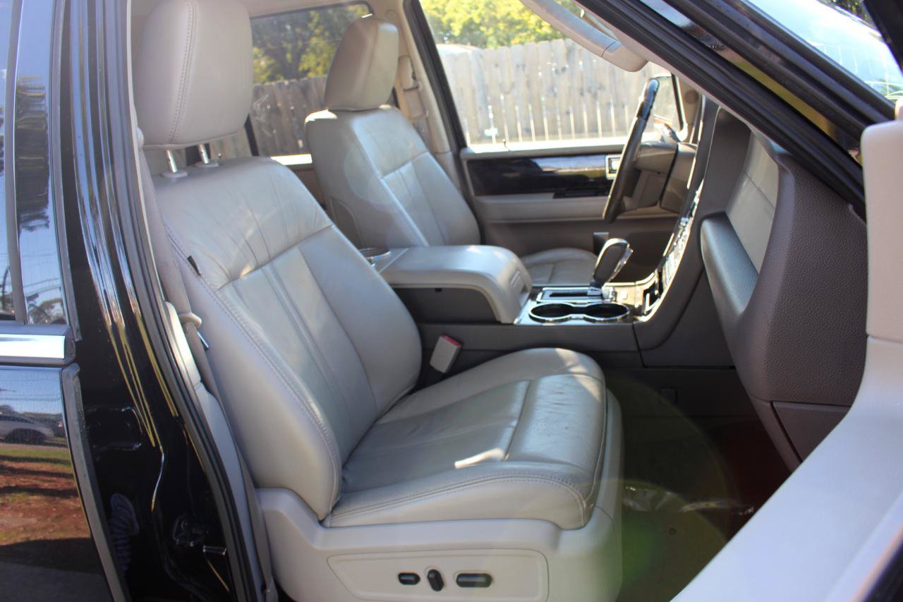 Used 2016 Lincoln Navigator L Select AWD/4WD image 43