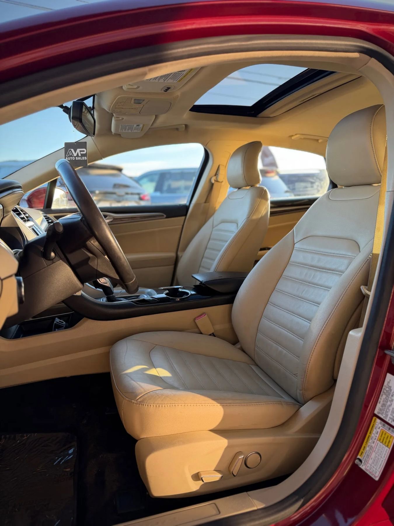 Used 2015 Ford Fusion SE w/ Equipment Group 202A image 8