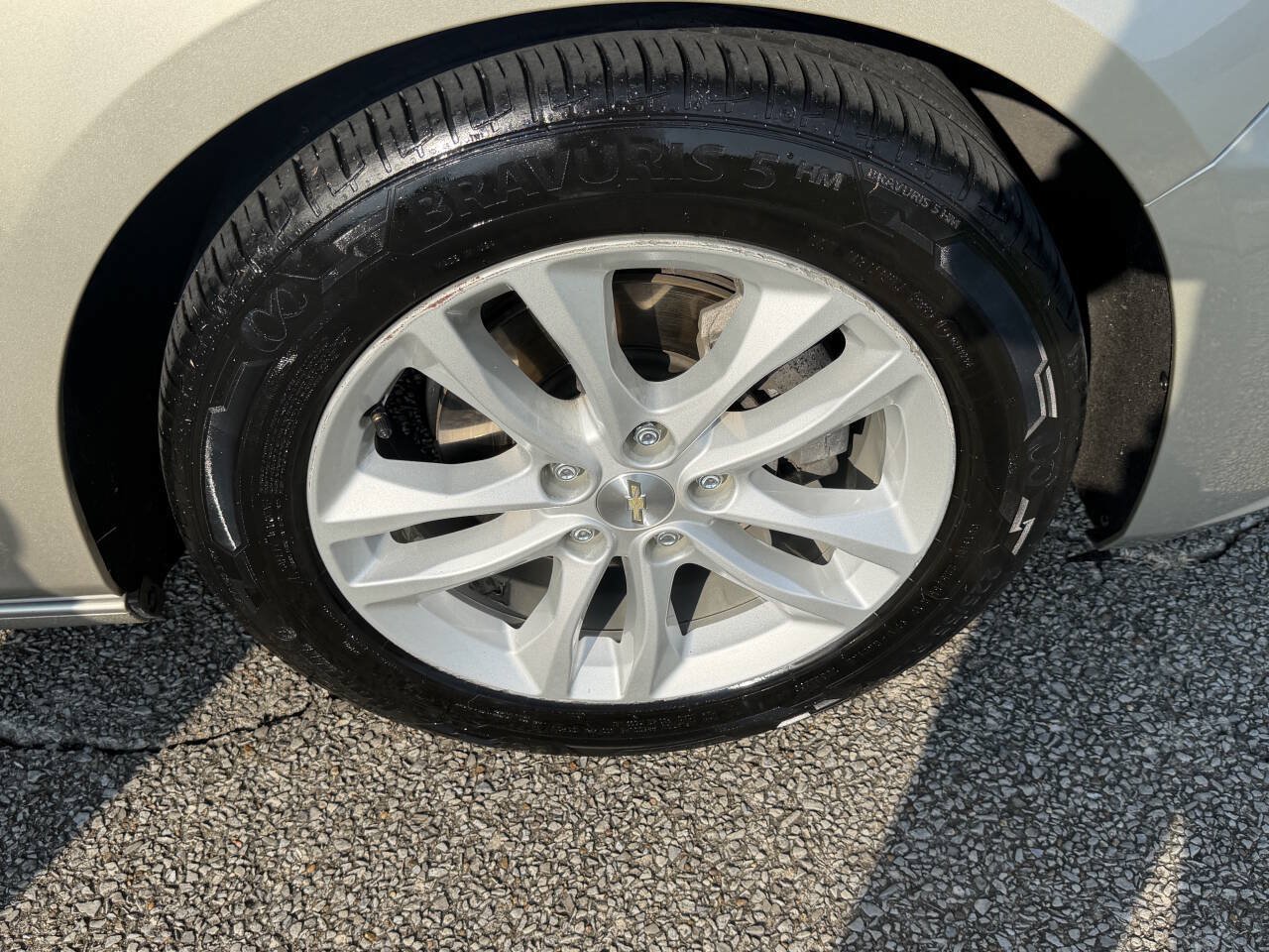 Used 2016 Chevrolet Malibu LT w/ Leather Package FWD image 33