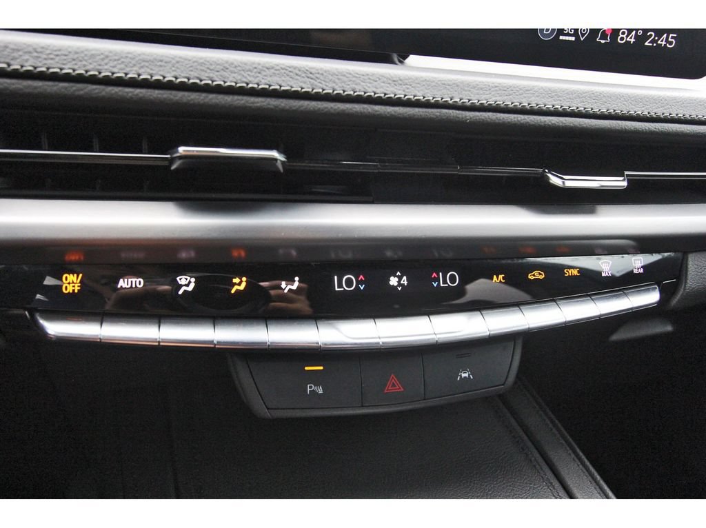 Used 2025 Cadillac XT4 Premium Luxury FWD image 23