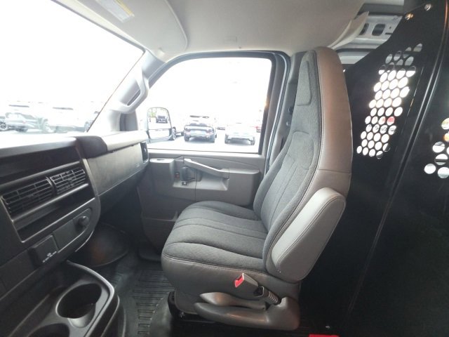 Used 2024 Chevrolet Express 2500 w/ Driver Convenience Package image 17