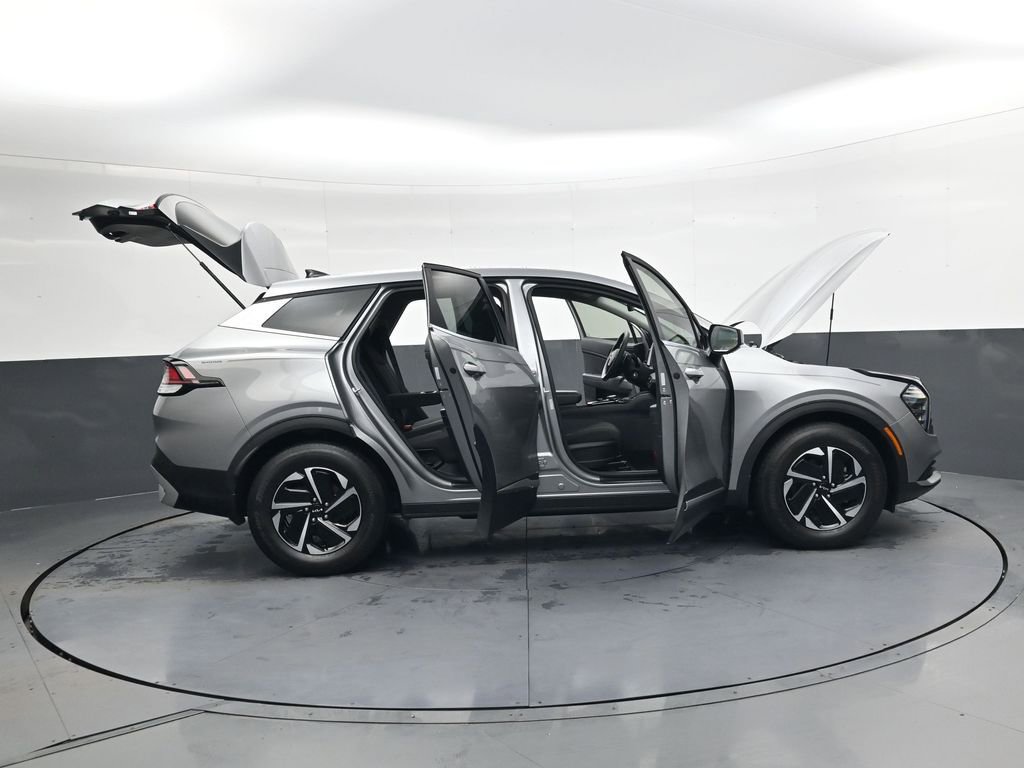 Used 2024 Kia Sportage LX image 43