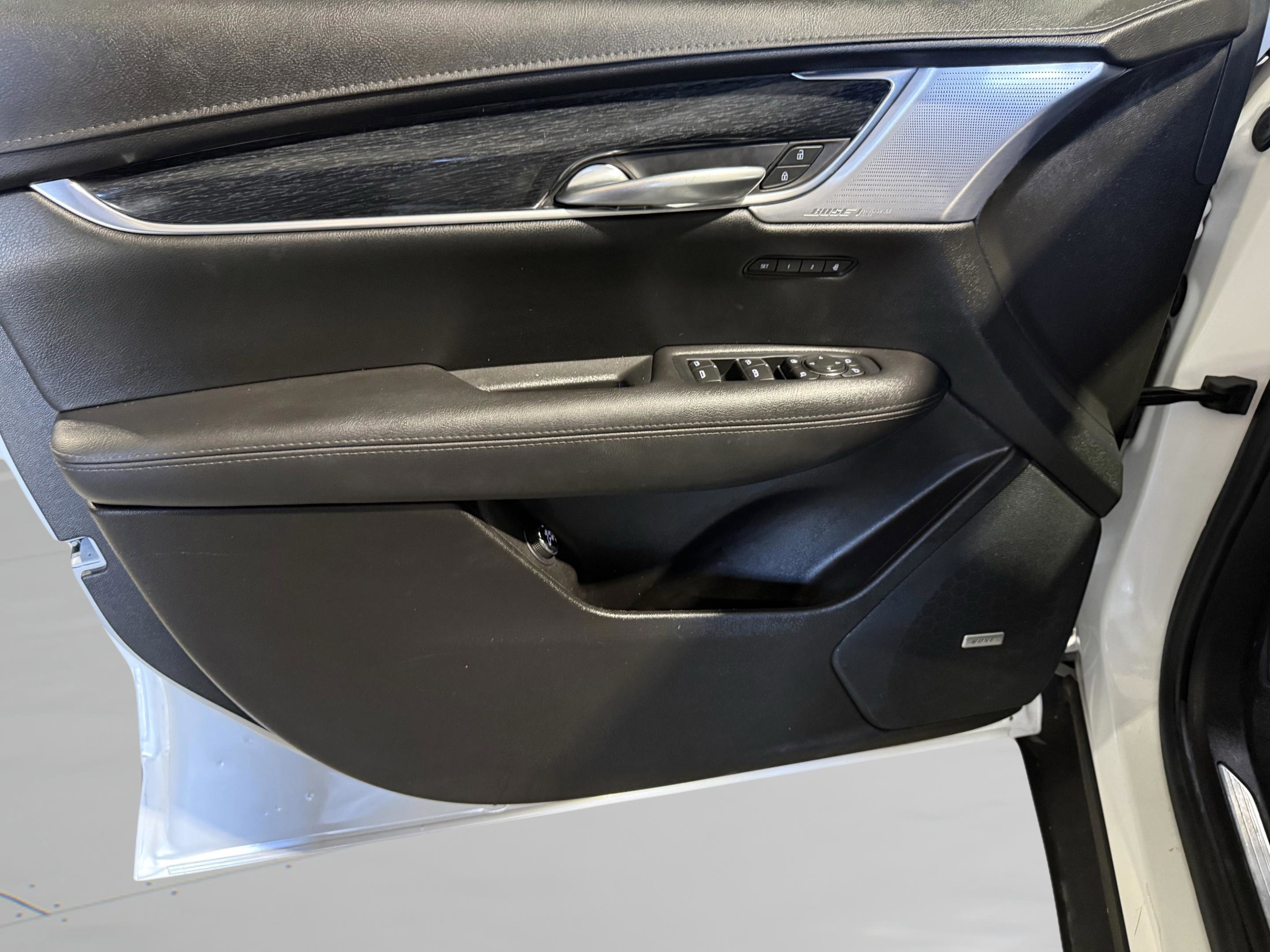 Used 2024 Cadillac XT5 Premium Luxury image 13