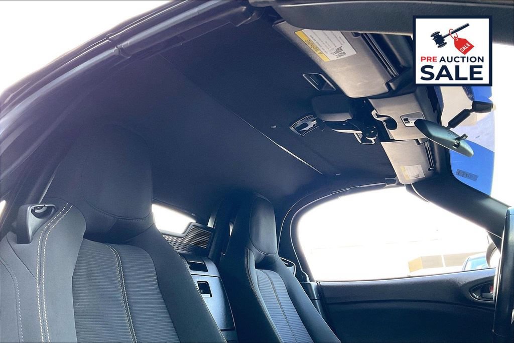 Used 2018 FIAT 124 Spider Classica w/ Technology & Siriusxm Group RWD image 22