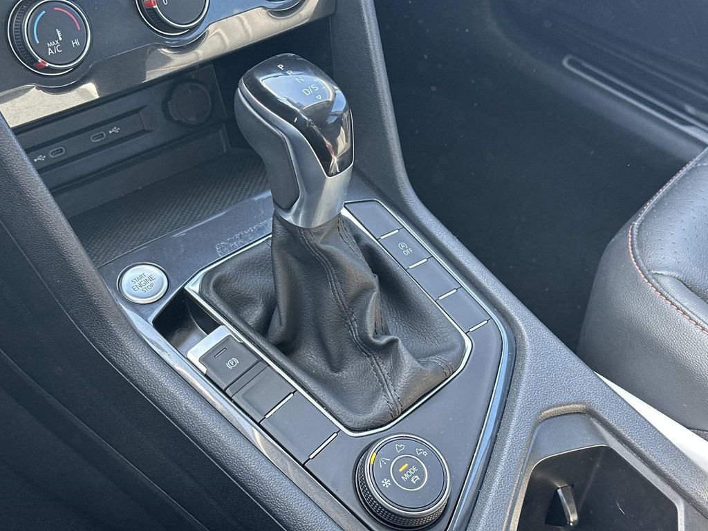 Used 2024 Volkswagen Tiguan Wolfsburg Edition image 31