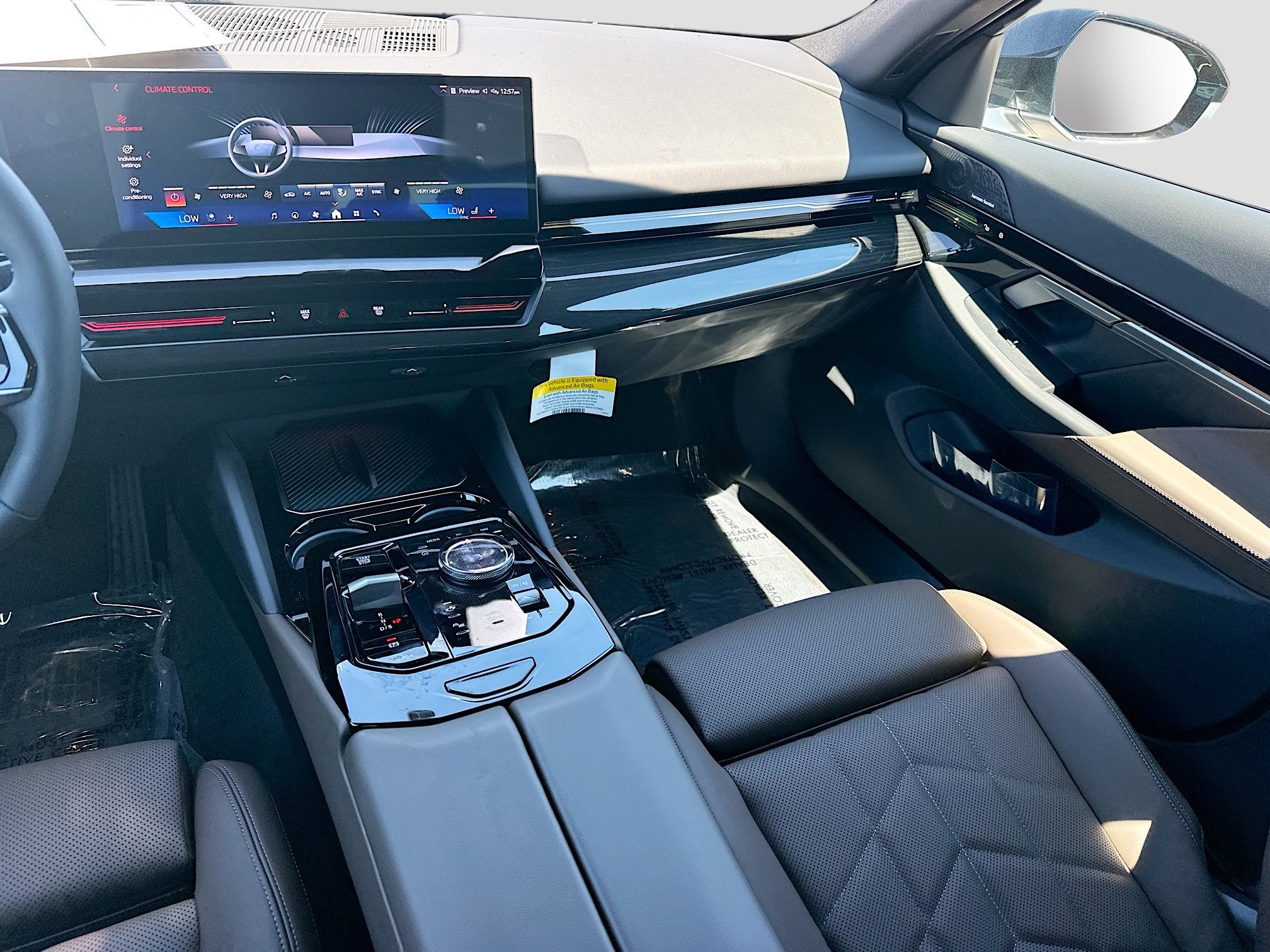 New 2025 BMW 530i w/ Premium Package RWD image 18