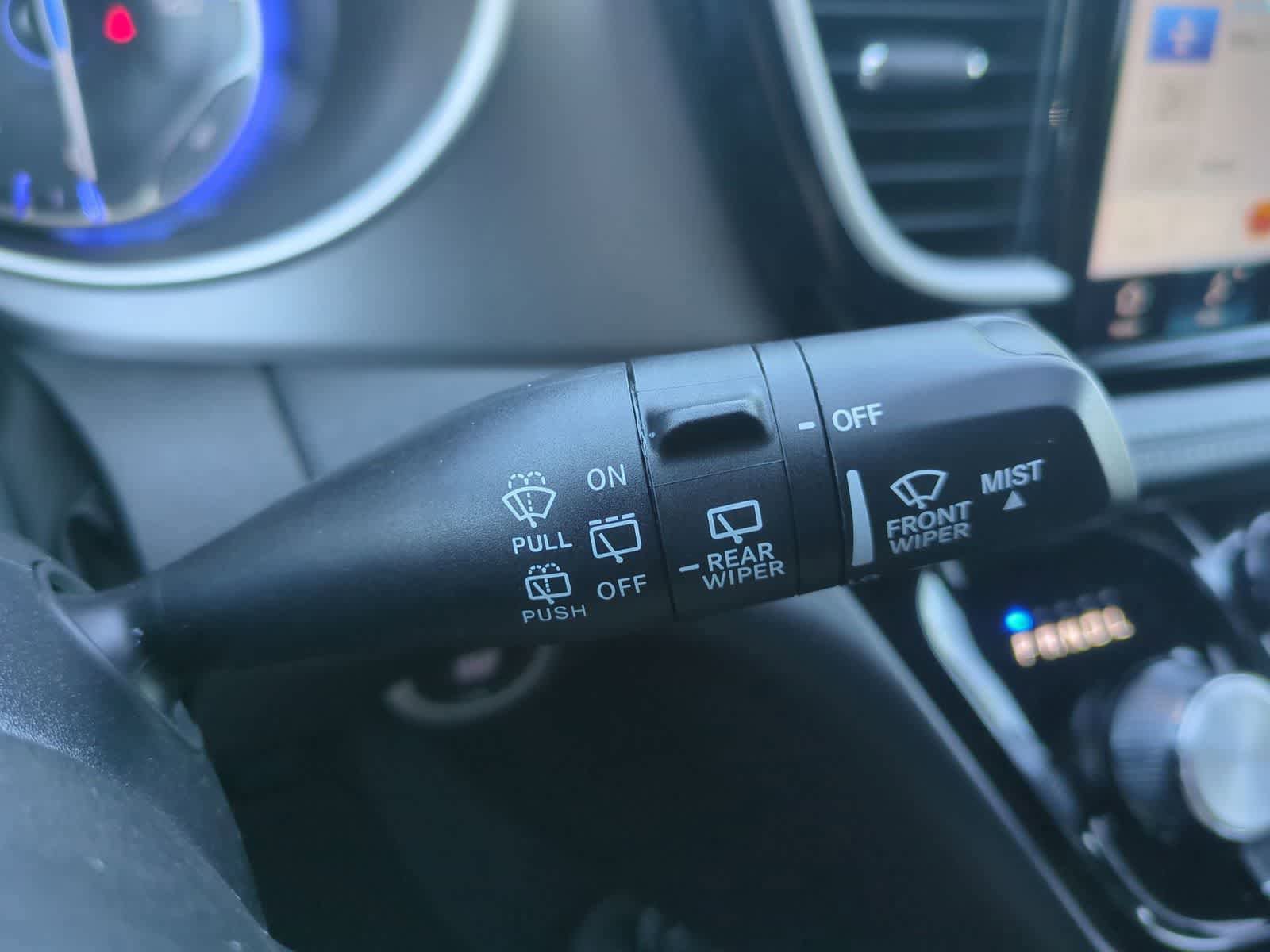 New 2027 Chrysler Pacifica Select FWD image 25