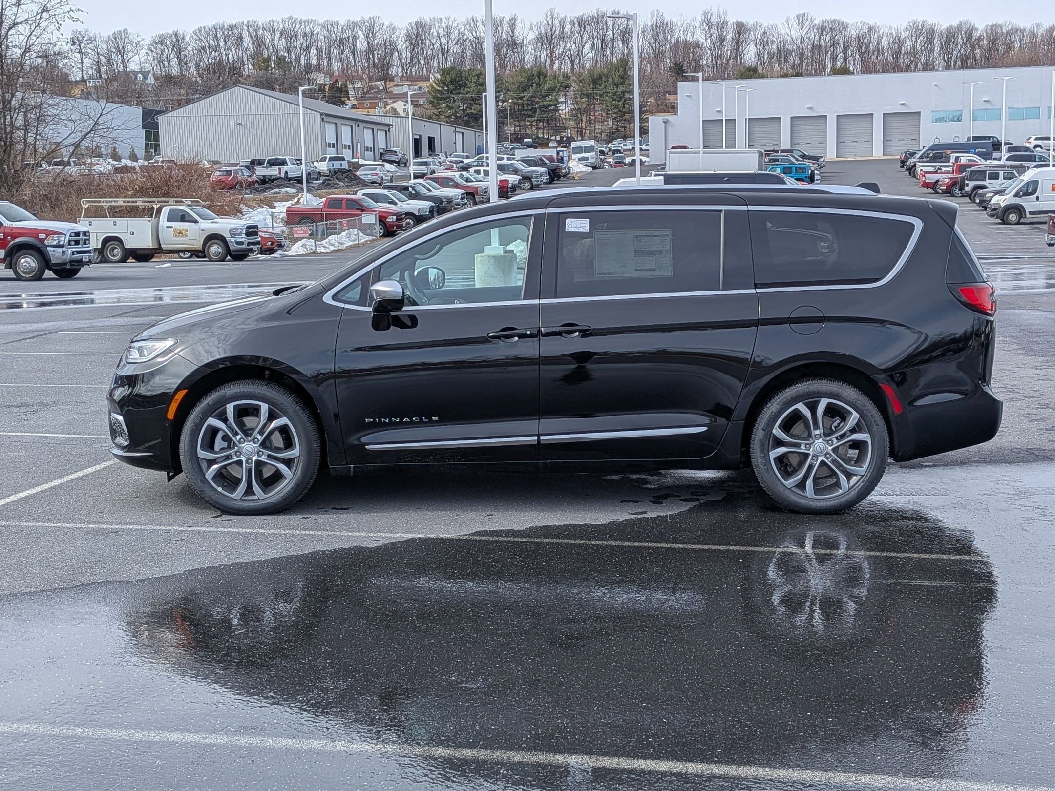 New 2026 Chrysler Pacifica Pinnacle w/ Trailer Tow Group image 8