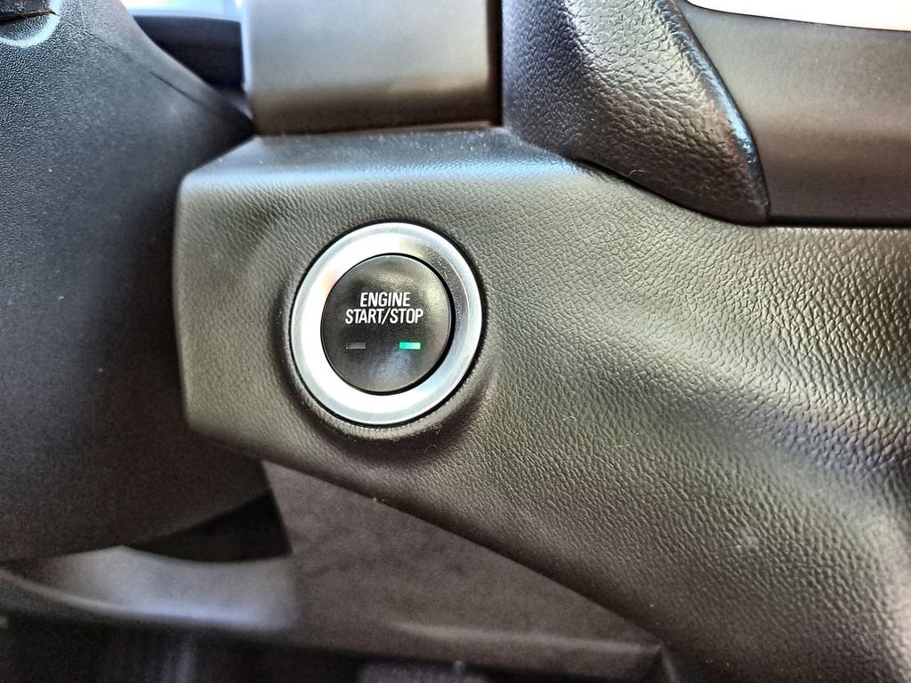 Used 2021 GMC Terrain SLT image 30