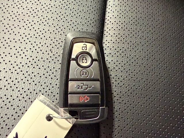 Used 2025 Ford F350 Lariat w/ Lariat Ultimate Package AWD/4WD image 28