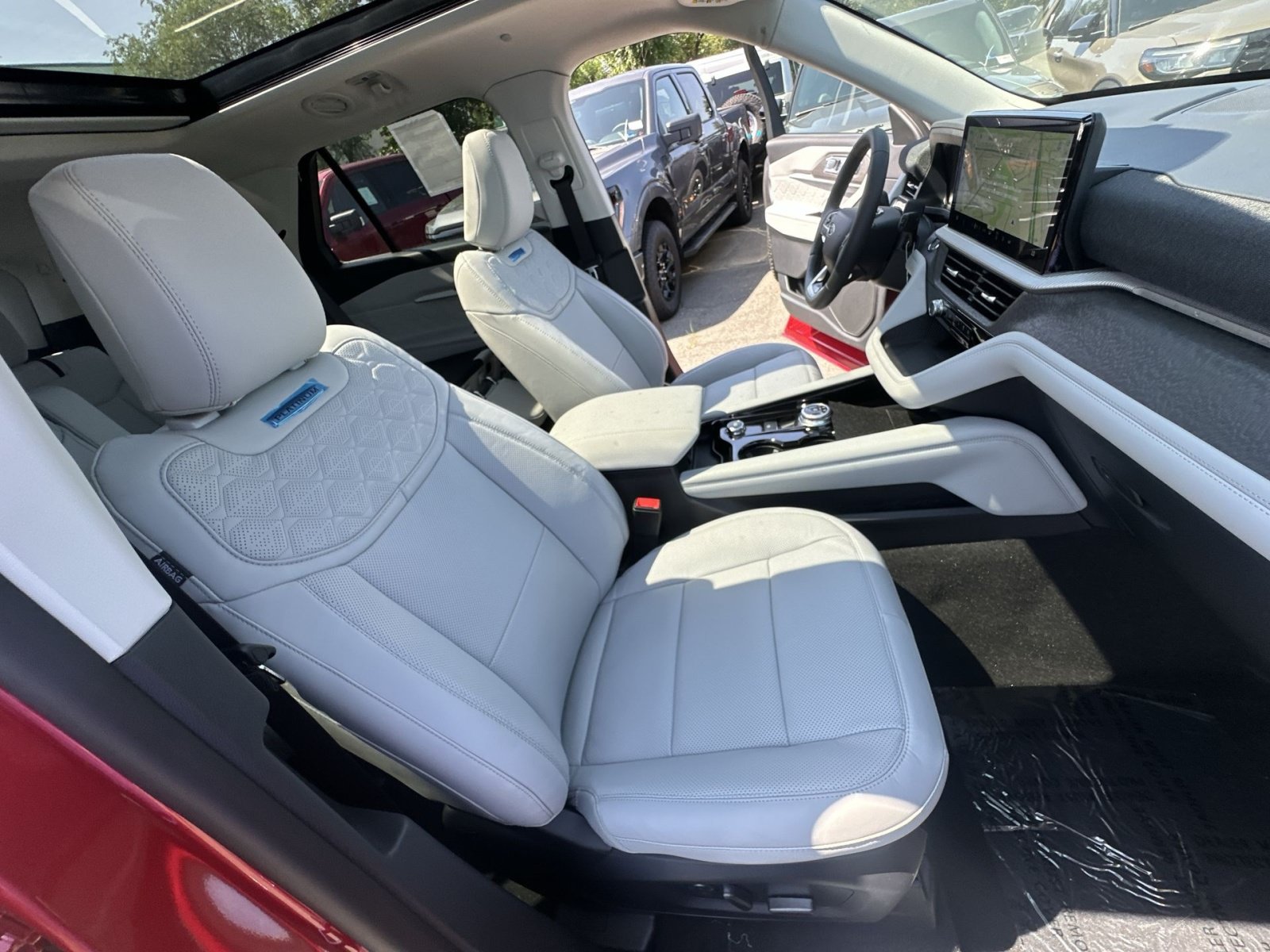 New 2026 Ford Explorer Platinum w/ LUX Leather Package AWD/4WD image 52
