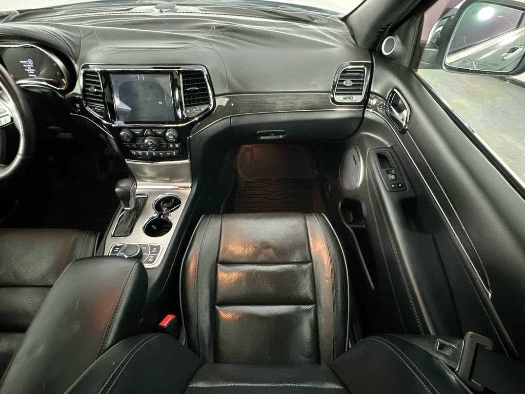 Used 2021 Jeep Grand Cherokee Overland AWD/4WD image 11