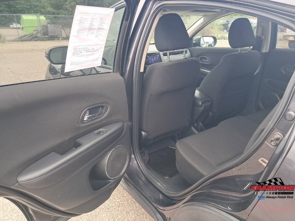 Used 2017 Honda HR-V EX image 12