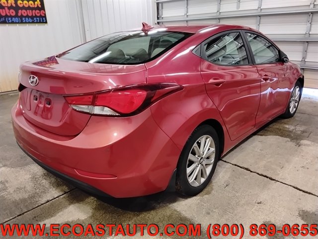Used 2014 Hyundai Elantra SE w/ Option Group 02 FWD image 3