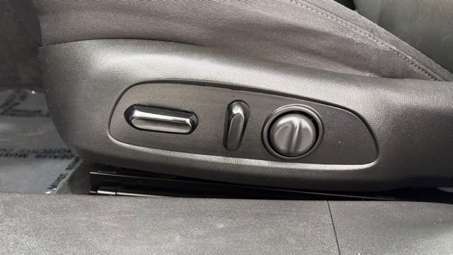 Used 2021 Chevrolet Malibu LT image 12