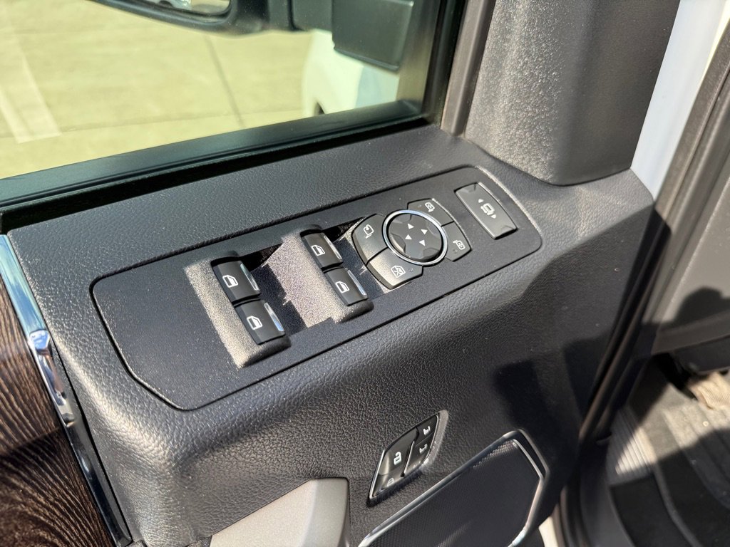 Used 2020 Ford F250 Lariat w/ Lariat Value Package image 20