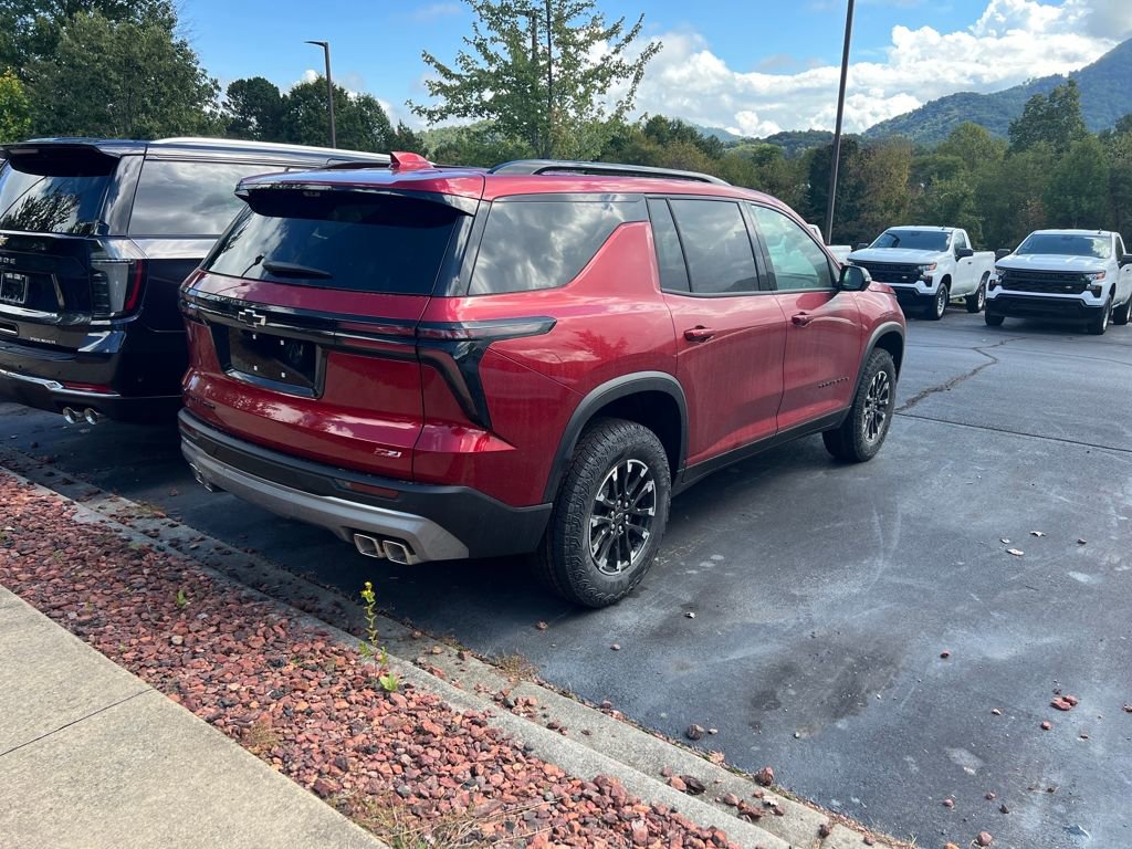 New 2026 Chevrolet Traverse Z71 w/ Driver Confidence Package image 3