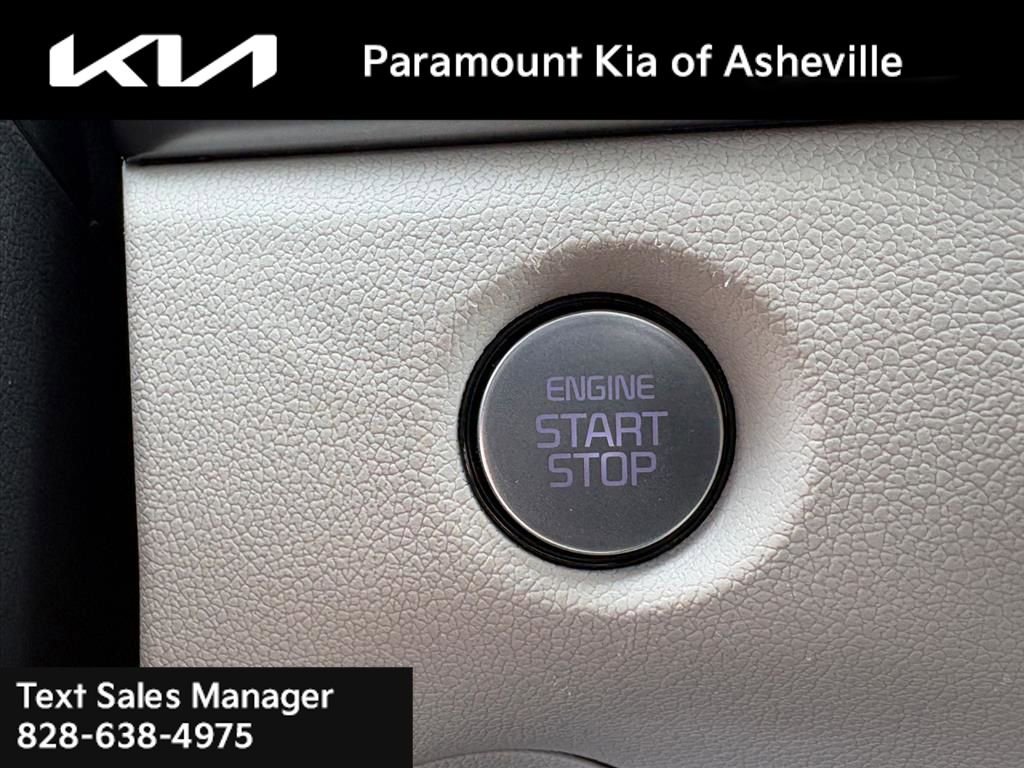 Certified 2025 Kia Sorento EX w/ Panoramic Sunroof Package image 15