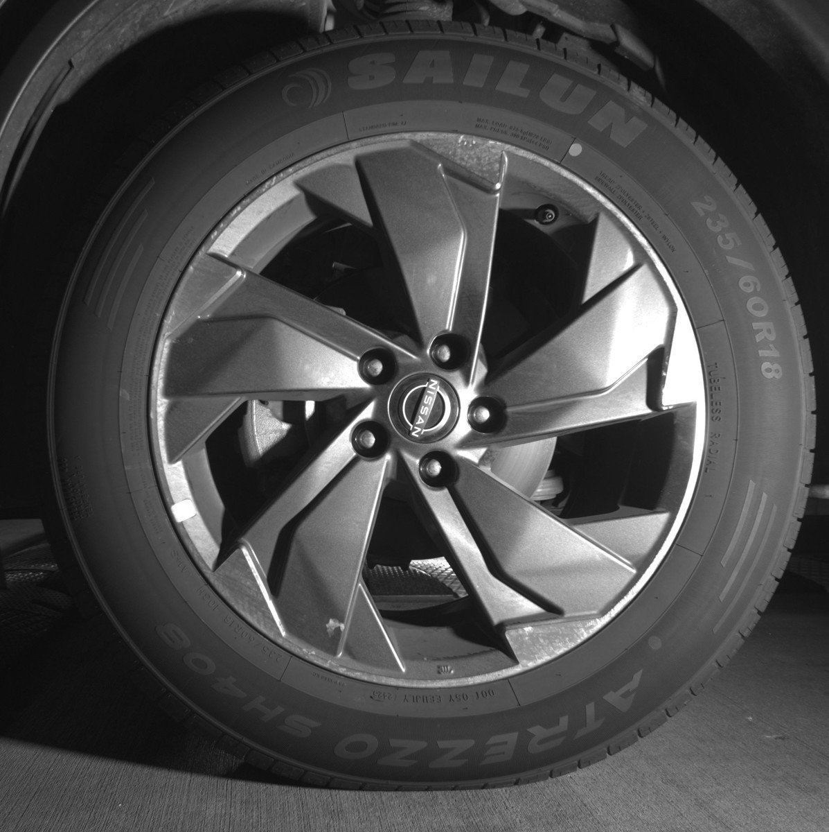 Used 2025 Nissan Rogue SV FWD image 12